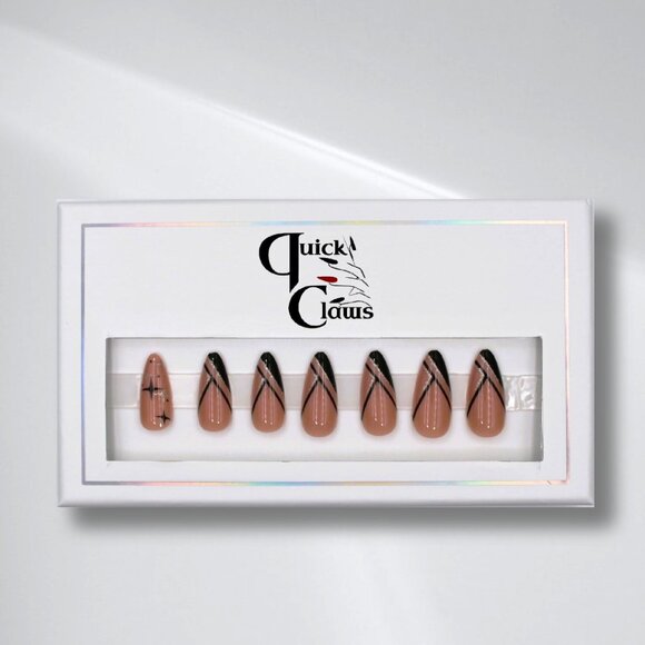 Nude Press-On Nails with Stars - Picture 3 of 4